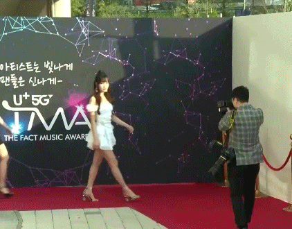 Fact Award Red Carpet 00.gif