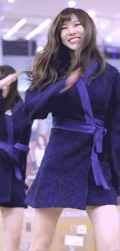 YooHyeon02.gif