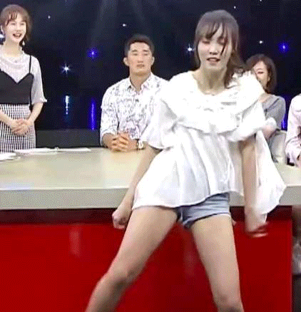 YujuVS02yoyo.gif